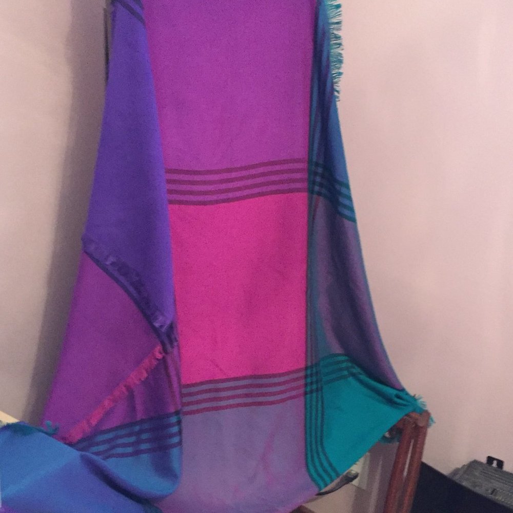 3/$15 Colorful Square Wrap